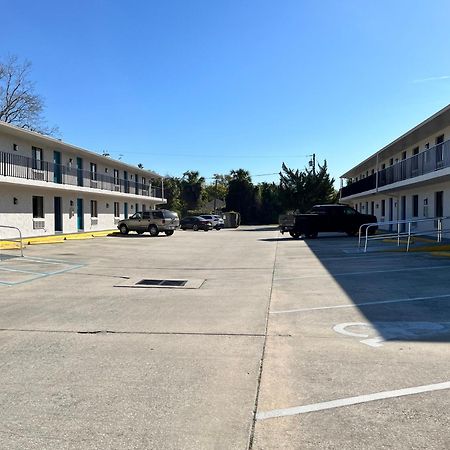 إدج ووتر All-Suite Motel المظهر الخارجي الصورة
