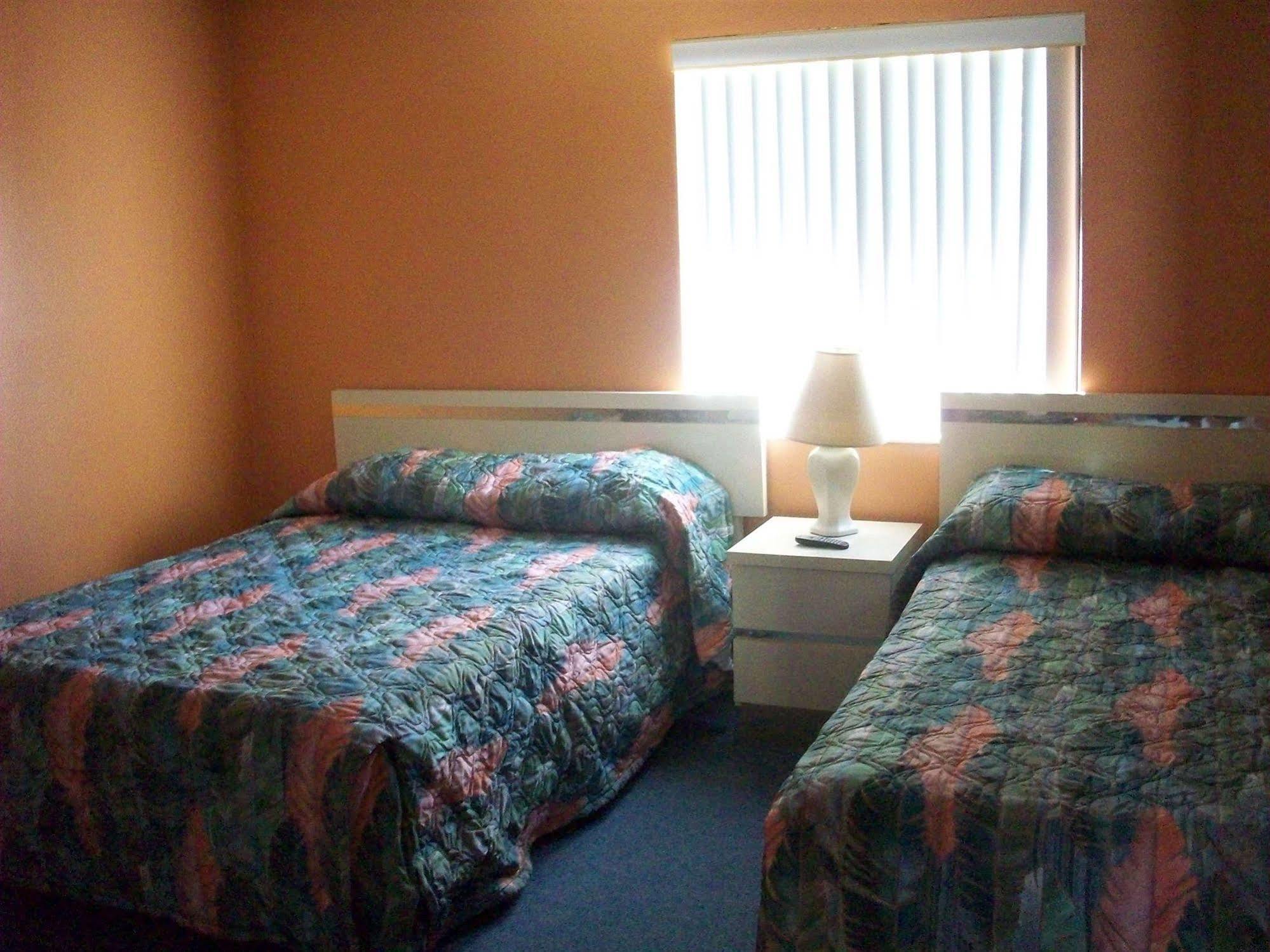 إدج ووتر All-Suite Motel المظهر الخارجي الصورة