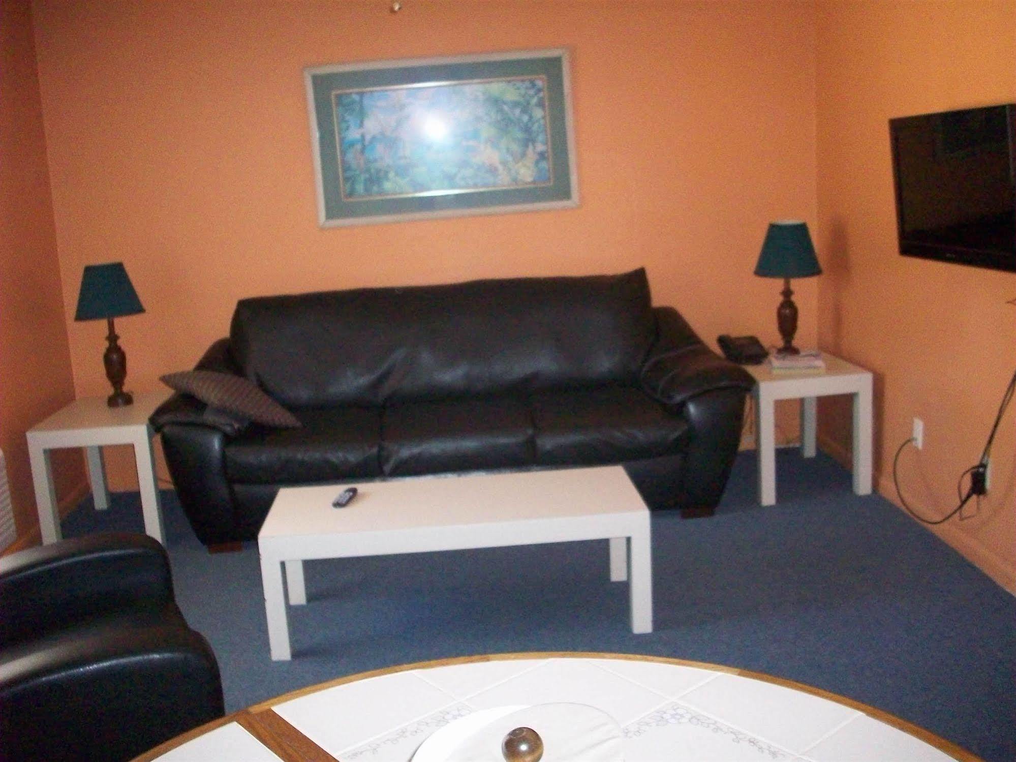 إدج ووتر All-Suite Motel المظهر الخارجي الصورة